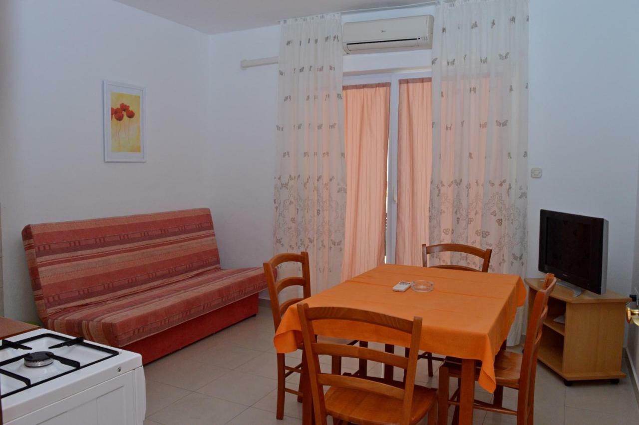 Apartments Macak Новалья Экстерьер фото